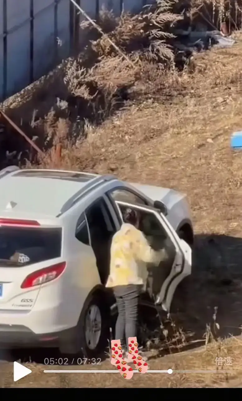 《吉DR3855摇晃视频》无删减版 - 辽源传奇车爆火视频 - 全网同步免费观看