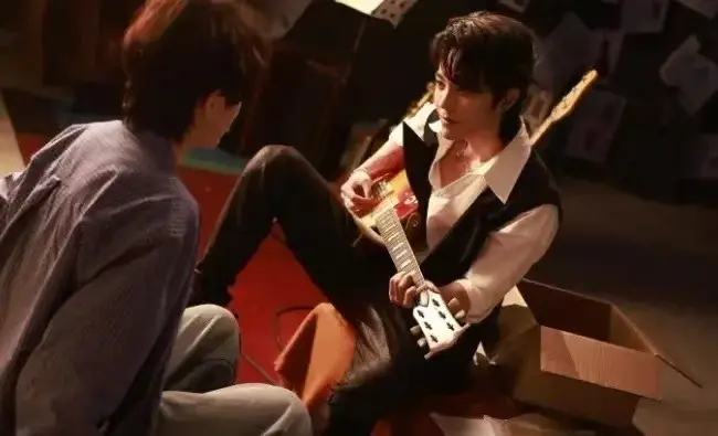 弦上光年双男主短剧高清在线观看_《弦上光年》全季免费播放_2025热门短剧弦上光年1080P画质-弦上光年全集无删减版