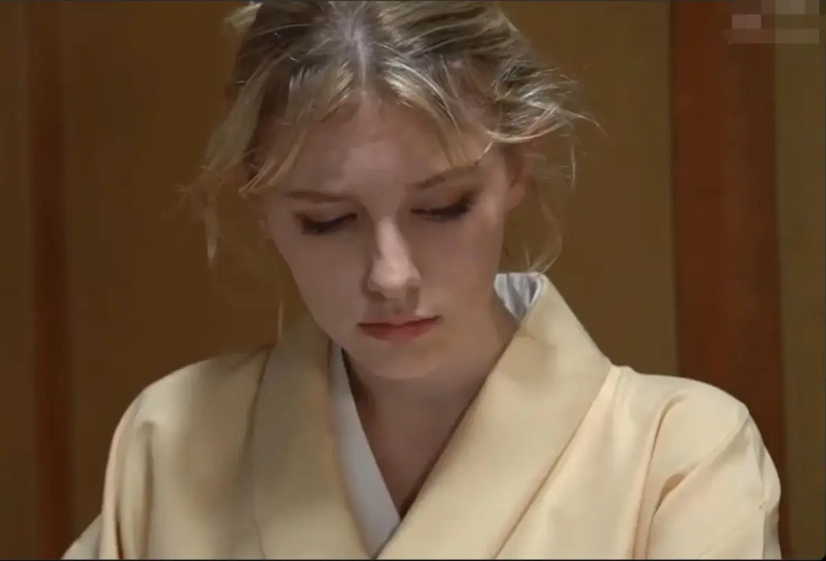 麦乐迪《少女的忠诚》HD超清未删减无广告免费正片手机在线观看-星辰影视