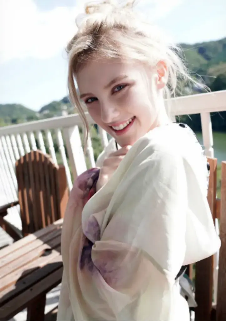 《Melody Marks》欧美艺人高清合集-Melody Marks未删减完整版全集-4K超清画质播放-免费在线观看夸克资源