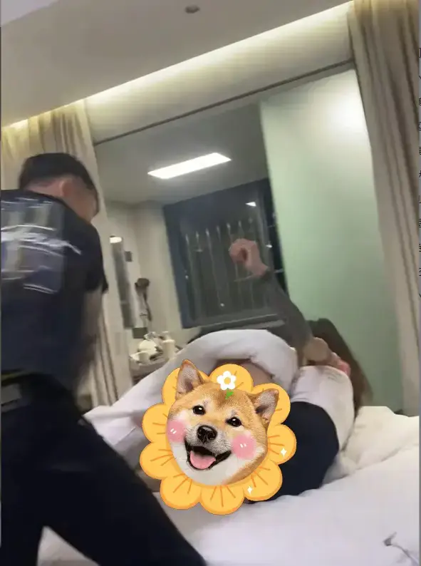 《精神小伙皮带哥抽人》无删减完整版 - 皮带哥抽人高清视频在线观看 - 百度云/迅雷资源下载