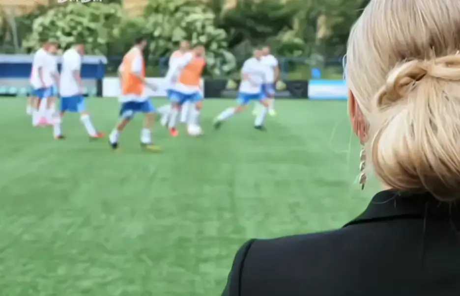 法国电影《足球队的女老板们》Footballers'Moms高清完整版-免费在线观看无广告