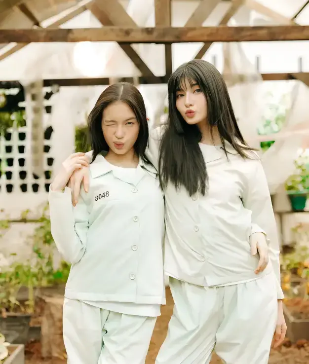 克莱尔和贝尔主演《狱乱情迷》 - 2025最新泰国GL剧 - 高清无删减全集在线观看