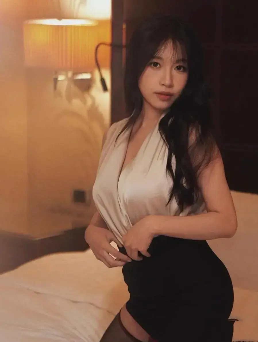 《小凤新婚》苏畅艾熙双人演绎-全集完整版在线免费观看-免登录极速秒存无弹窗-高清直链无删减播放小凤新婚
