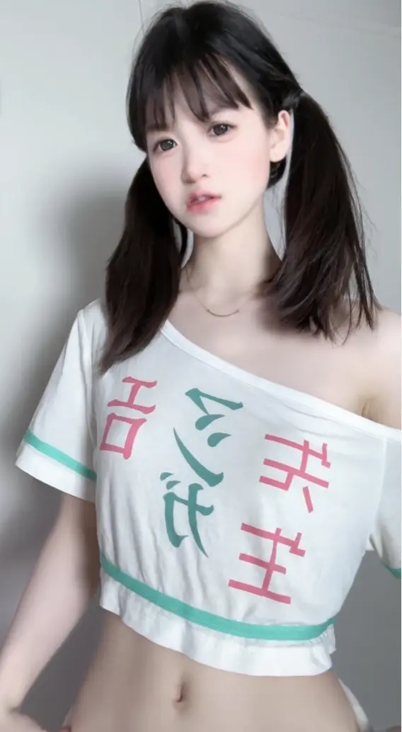 《萌小栖》萌系写真完整版-4K超清未删减-会员专属资源-全套内嵌字幕