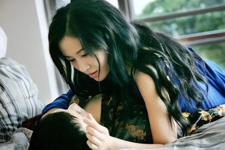 《嫂嫂情事》未删减版全集免费观看-韩国电影《嫂嫂情事》高清1080P在线播放-完整版中字资源